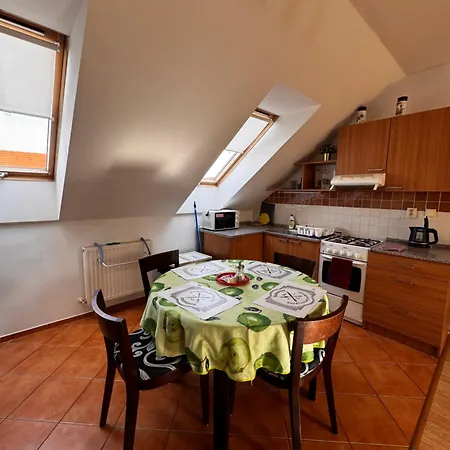 Apartament Janett 2 *