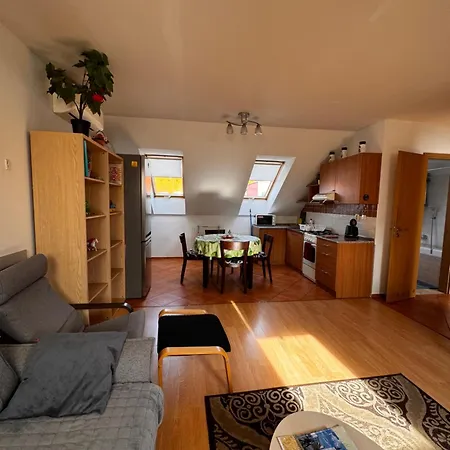 Apartament Janett 2 *