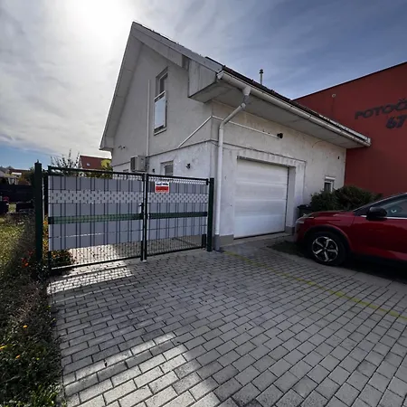 Janett 2 Apartament Biely Kostol